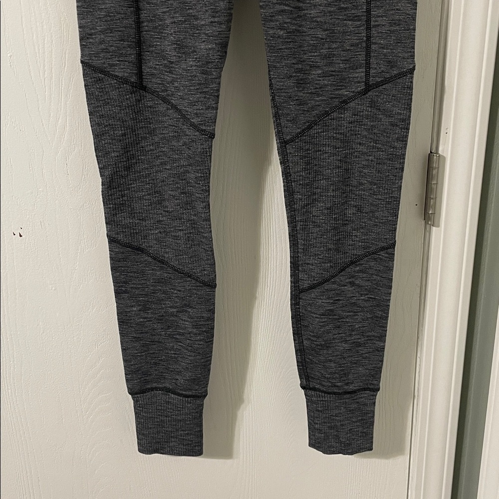 Athleta Gray Excursion Tight Hybrid Joggers High Rise Leggings Size Small - Picture 3 of 11